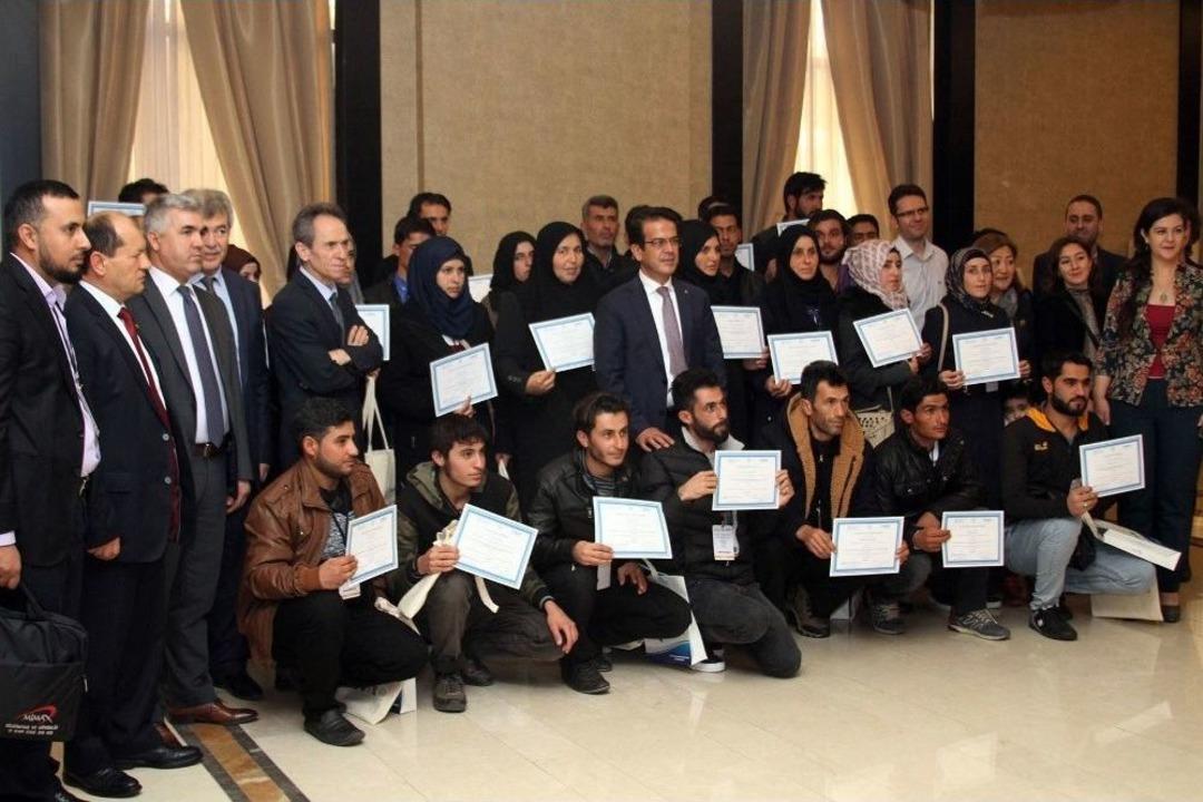 Suriyelilere, &rsquo;elma Yemeyi&rsquo; Değil, &rsquo;elma Yetiştirmeyi&rsquo; &Ouml;ğrettiler