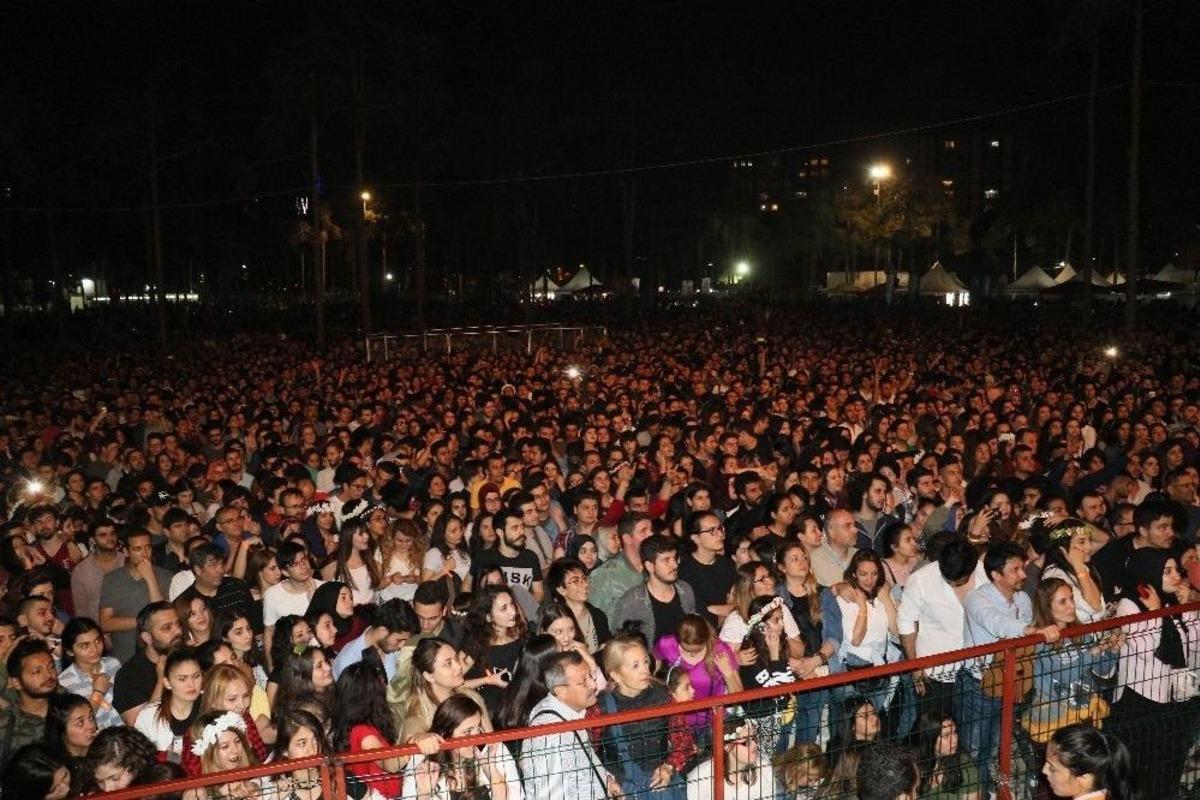 Gitar Festivalinin Son G&uuml;n&uuml;nde Adanalı Sanat&ccedil;ılar Coşturdu