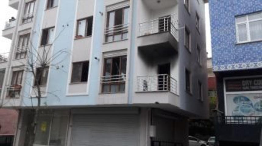 &Ccedil;ekmek&ouml;y&rsquo;de Evde &Ccedil;ıkan Yangın Maddi Hasara Neden Oldu