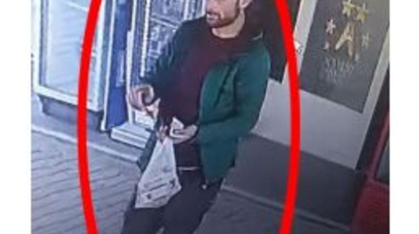 Aynı Sokaktan 2 Otomobil Çalan Zanlı Üzerinde Uyuşturucuyla Yakalandı