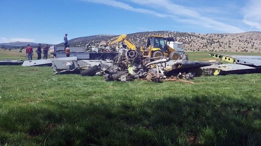 Isparta&rsquo;da D&uuml;şen Askeri U&ccedil;ağın Enkazı Kayseri&rsquo;ye G&ouml;t&uuml;r&uuml;ld&uuml;