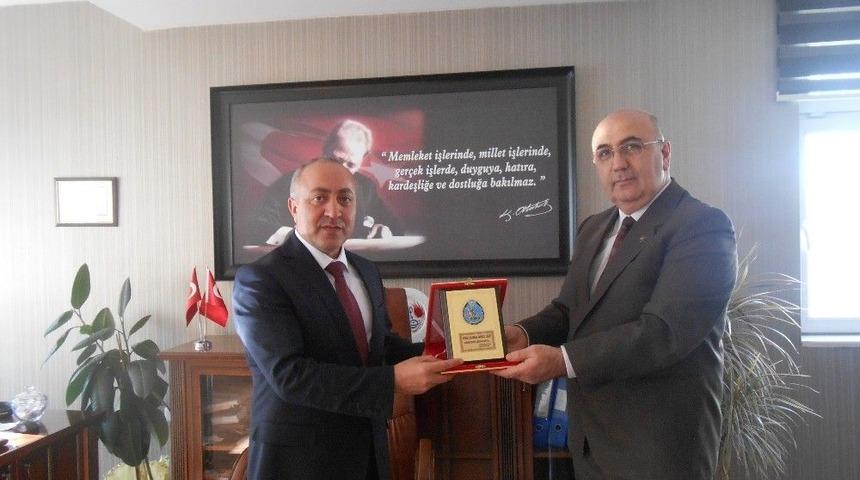 Mehmet&ccedil;ik Vakfı&rsquo;ndan Teşekk&uuml;r Ziyareti