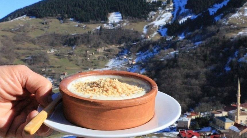 Hamsiköy Sütlacı Coğrafi İşarete Kavuştu, Yöre Esnafı Mutlu Oldu
