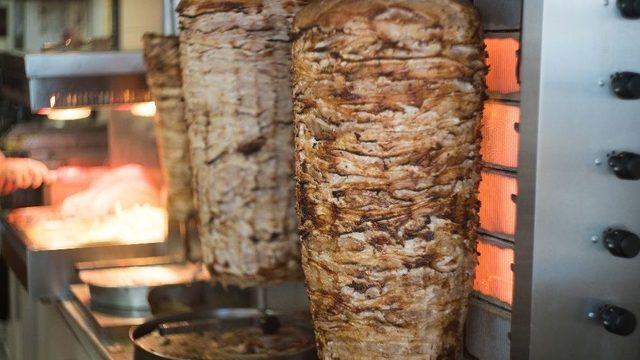 Karajenan Avrupa’da Döneri Kurtarabilir