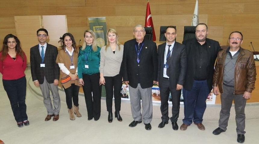 Akhisar Kent Konseyinde H&uuml;sn&uuml; Kahraman G&uuml;ven Tazeledi