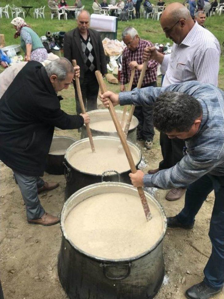 Karapınar Dede Hayrı Yoğun Bir Katılımla Gerçekleşti G5