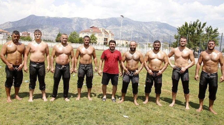 D&ouml;şemealtı G&uuml;reş&ccedil;ileri Kampa Girdi