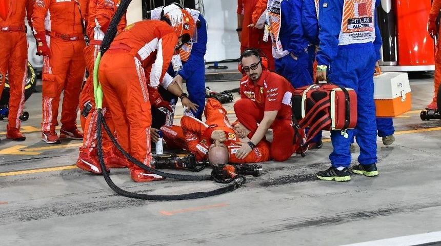 Raikkonen Mekanikerin Bacağını Ezdi