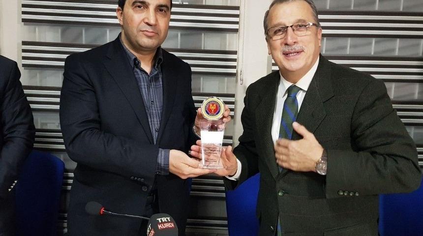 Murat &Ccedil;etiner, Muş Vakfı&rsquo;nda &Ouml;ğrencilerle Bir Araya Geldi