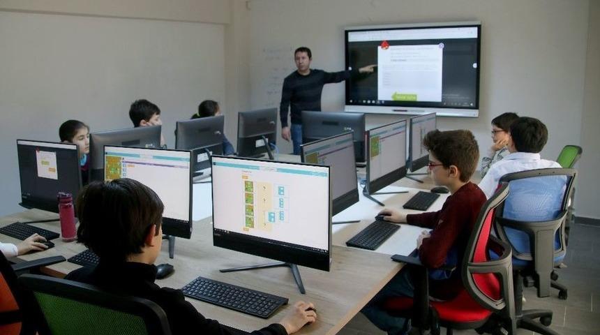 &Ccedil;ankaya Belediyesi&rsquo;nden Teknoloji Kampı