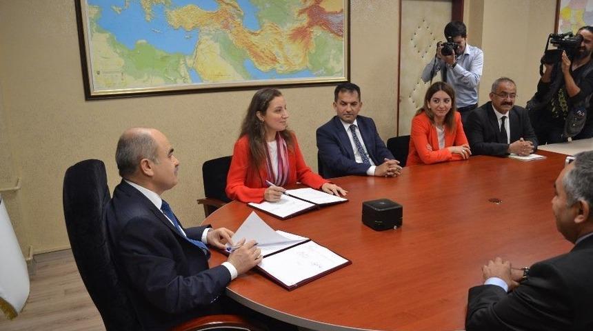 Düzce İlim, Fikir Ve Sanat Akademisi Protokolü İmzalandı