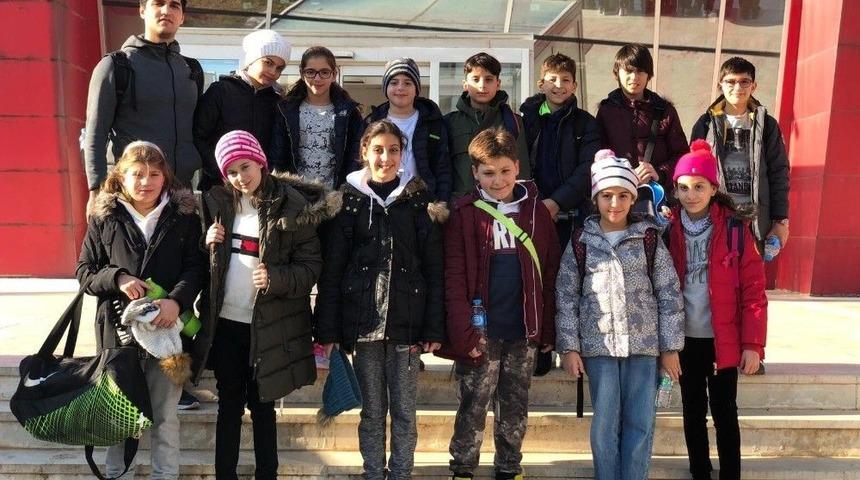 Sankolu Y&uuml;z&uuml;c&uuml;ler Mersin&rsquo;de Madalyaya Kula&ccedil; Attı