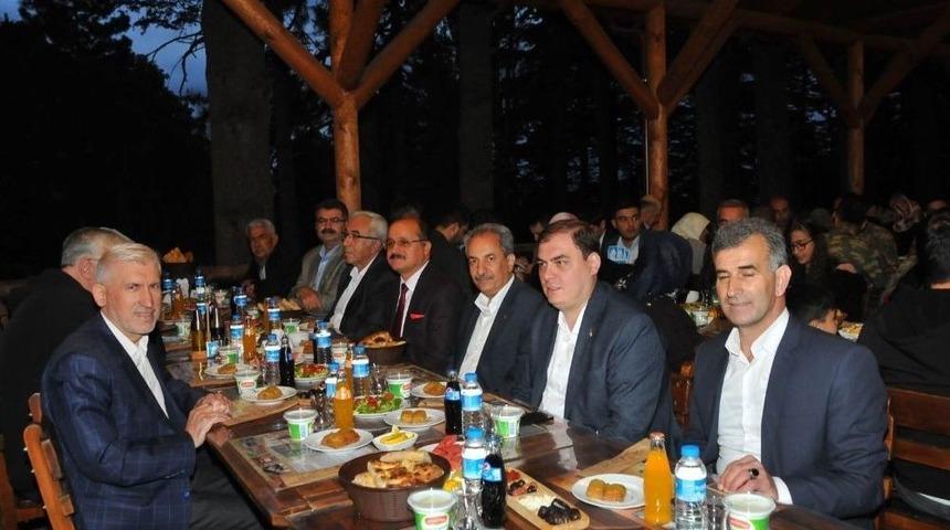 Akşehir’de Şehit Ve Gazi Ailelerine İftar