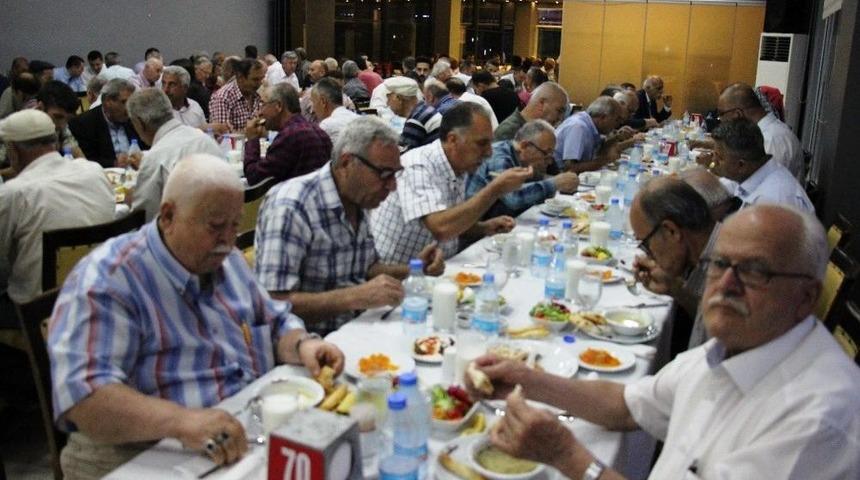 Aydınlı &Ccedil;ift&ccedil;iler İftar Sofrasında Bir Araya Geldi