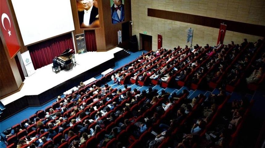 G&uuml;lsin Onay Piyano G&uuml;nleri Konserleri Başladı