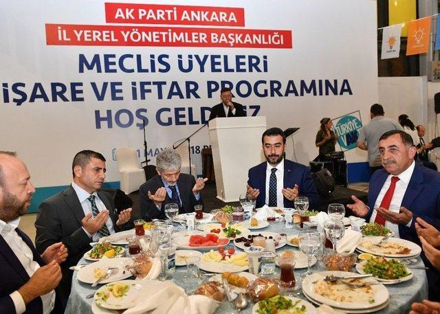 Başkan Tuna Büyükşehir Belediye Meclis Üyeleri İle İftarda Bir Araya Geldi