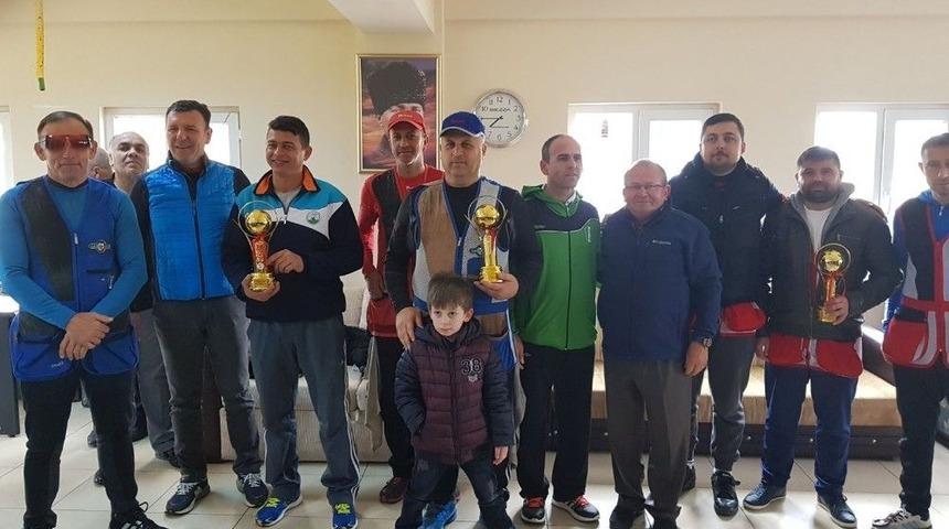 D&uuml;zce Avcılık Atıcılık Gen&ccedil;lik Ve Spor Kul&uuml;b&uuml; Birinci Oldu