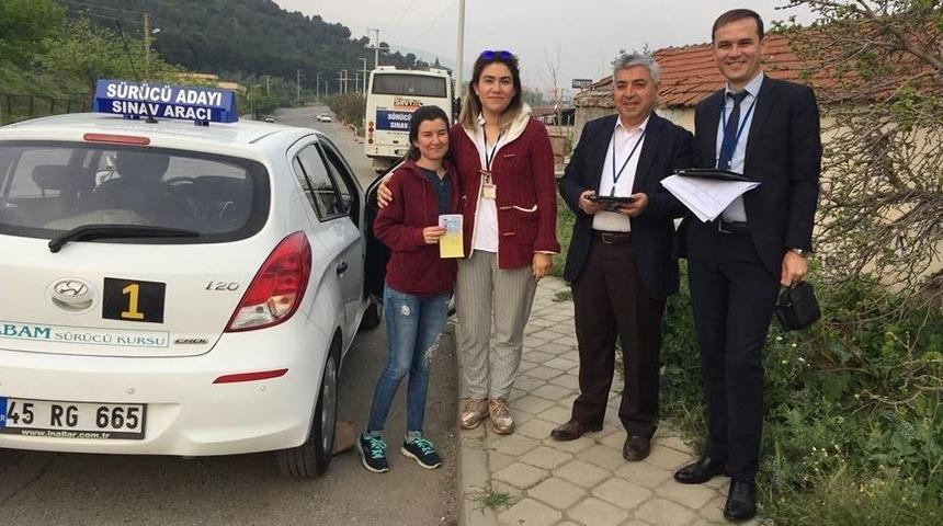 Ehliyet Uygulama Sınavlarında Tablet D&ouml;nemi Başladı