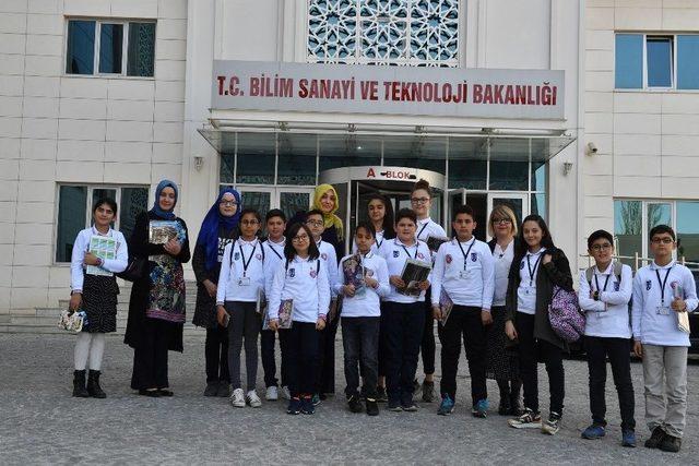 &Ccedil;ocuk Meclisi &Uuml;yeleri Bilim, Sanayi Ve Teknoloji Bakanlığı&rsquo;nı Ziyaret Etti 1