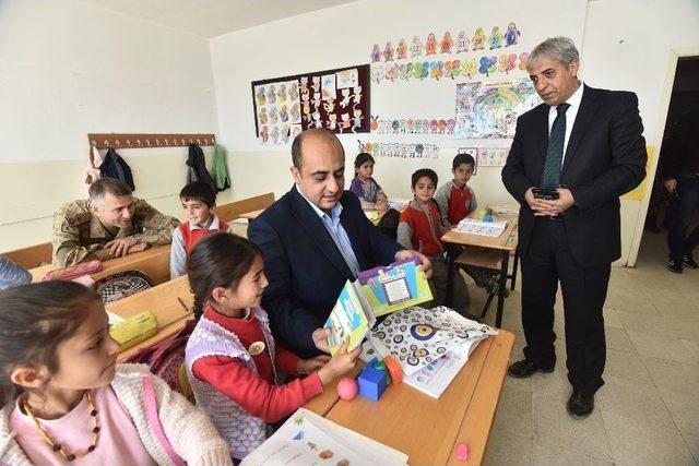 Ahlat&rsquo;ta &ldquo;kırsal Alanda &Ccedil;ocuklar Kitap Okuyor&rdquo; Projesi 1