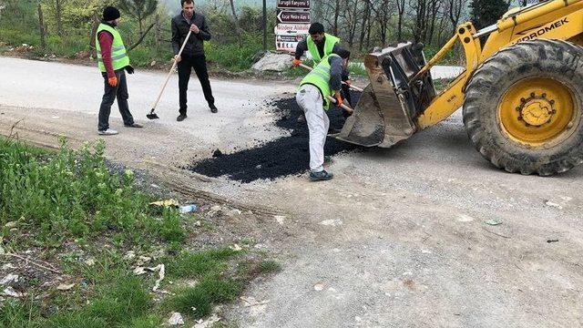 Akçakoca’da Köy Yollarında Yama Çalışması Başladı