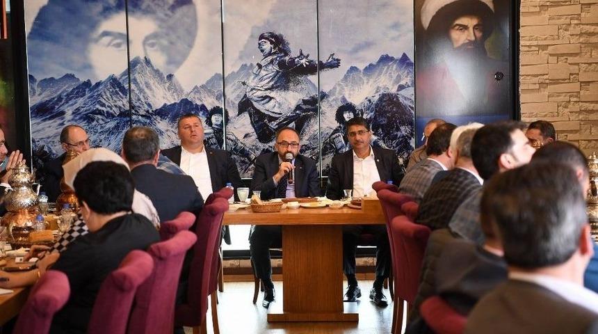 Başkan &Uuml;z&uuml;lmez: &ldquo;merkezi Kartepe&rsquo;ye Getiriyoruz&rdquo;