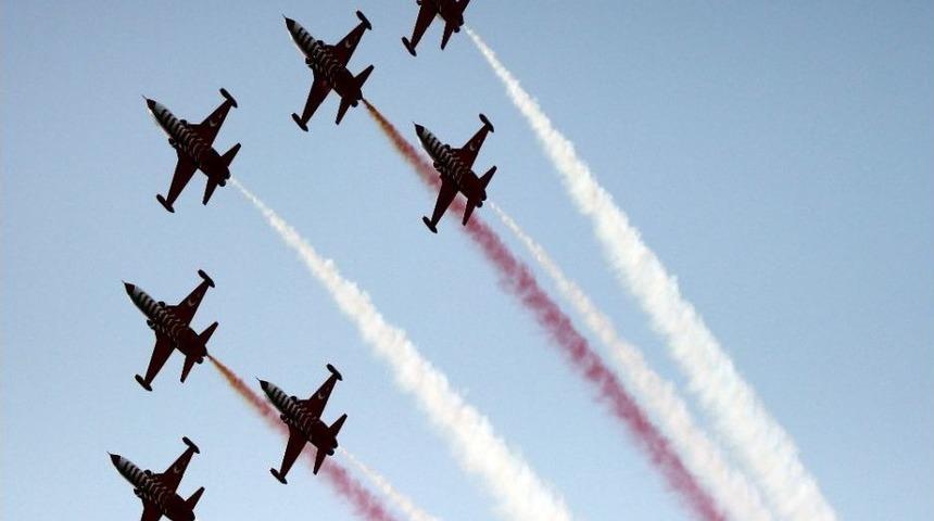 T&uuml;rk Yıldızları Mersin Semalarında U&ccedil;acak