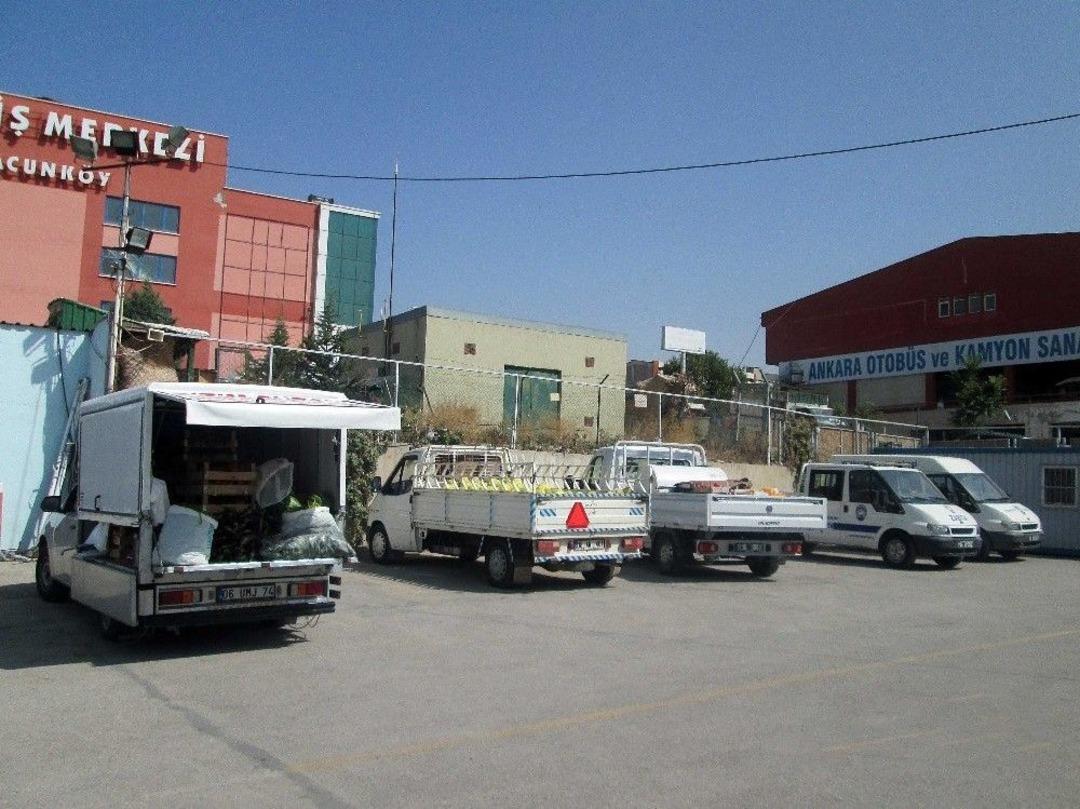 Zabıtalar Dilencilere Ve Seyyar Satıcılara G&ouml;z A&ccedil;tırmadı