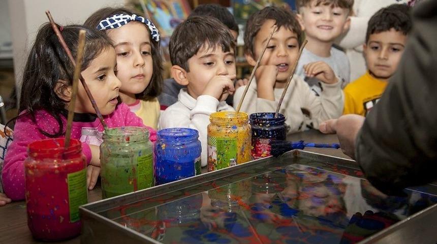 Minik &Ouml;ğrenciler Ebru Sanatı &Ouml;ğreniyor