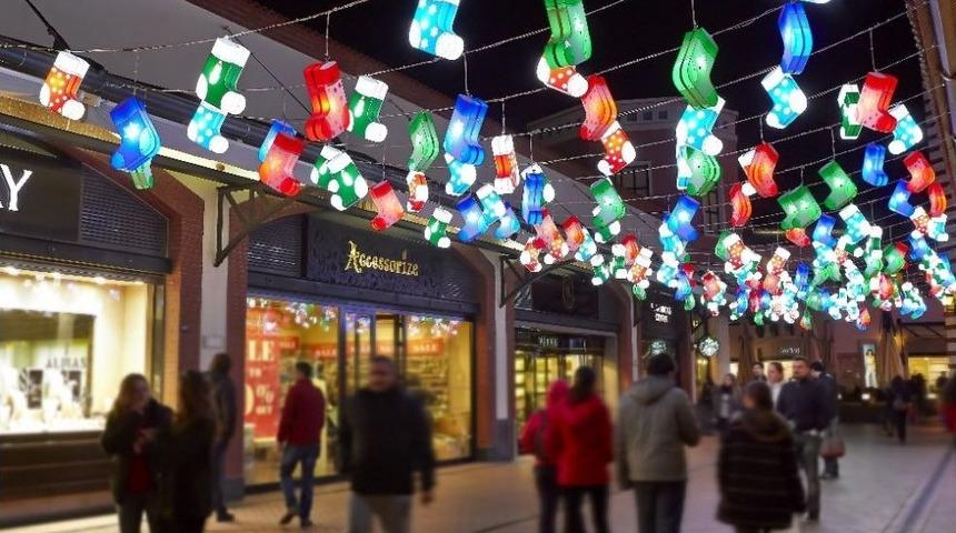 Forum Bornova&rsquo;da Yılbaşına Nostaljik Hava