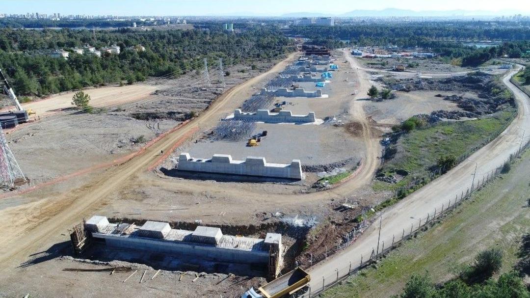 Devlet Bah&ccedil;eli K&ouml;pr&uuml;s&uuml;&rsquo;n&uuml;n &Ccedil;elik Kirişleri Hazır