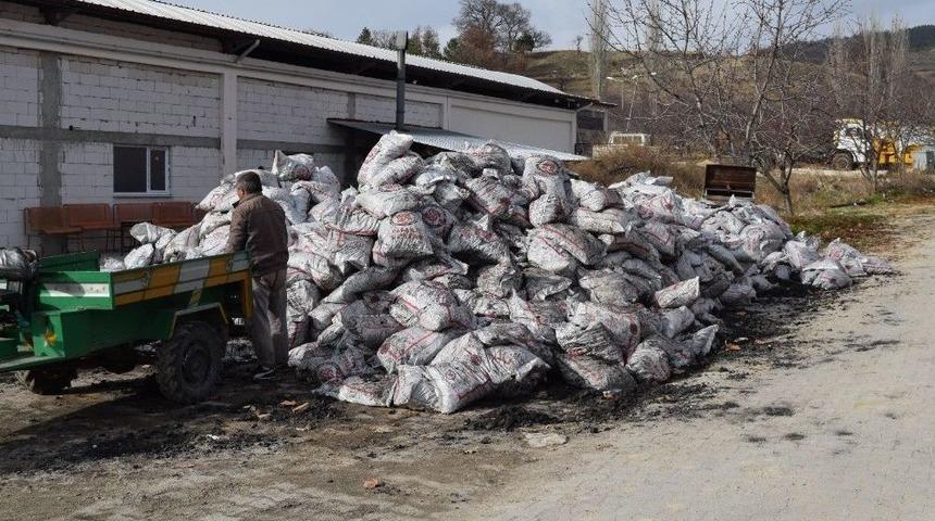 Pazarlar&rsquo;da 217 Aileye K&ouml;m&uuml;r Yardımı