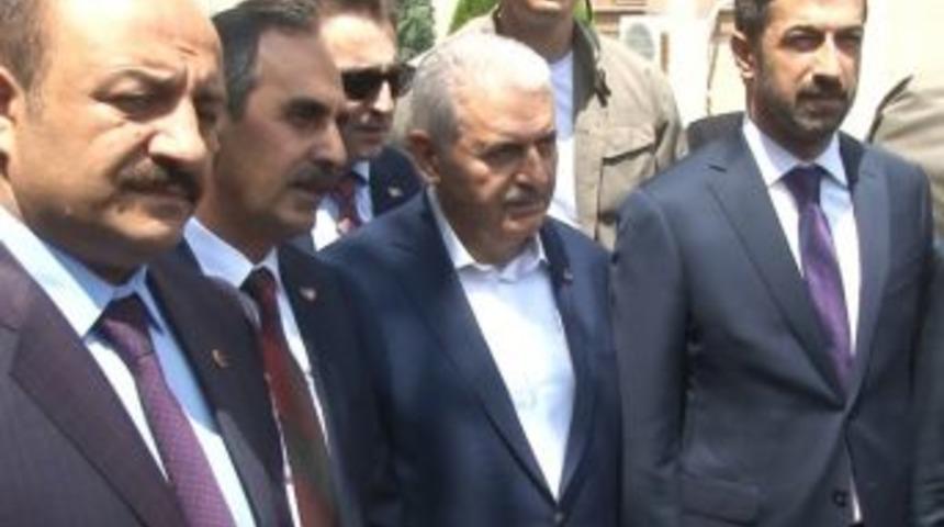 Başbakan Yıldırım, Cuma Namazını, Hacı Tayyar Camiinde Kıldı