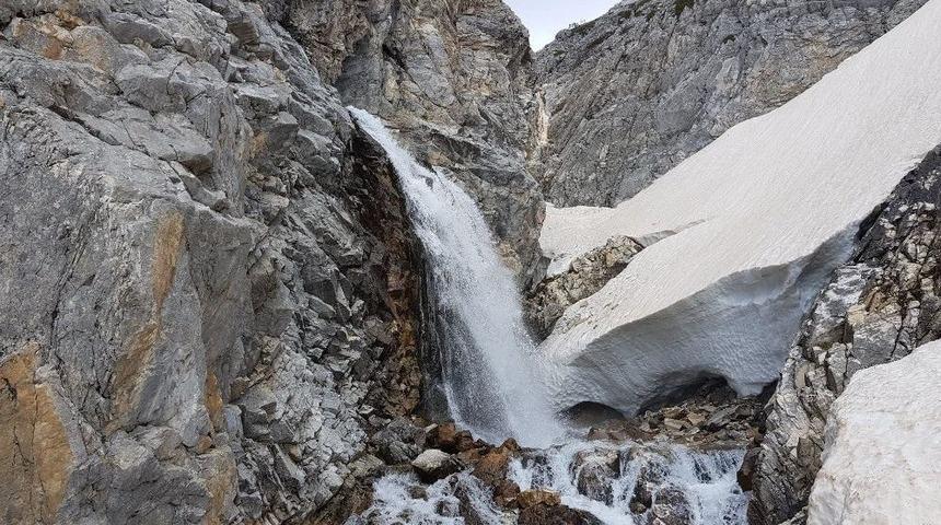 Uludağ&rsquo;ın Arka Y&uuml;z&uuml; B&uuml;y&uuml;l&uuml;yor