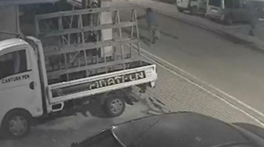 Kocaeli&rsquo;de Ak&uuml; Hırsızları Vatandaşı Bıktırdı