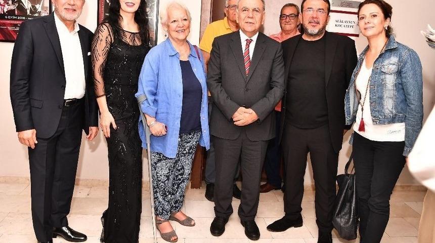 İzmir&rsquo;e Yakışan Anma