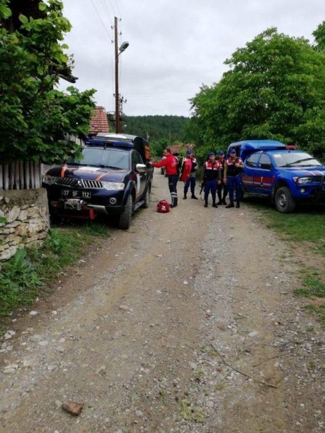 Ormanlık Alanda Kaybolan Yaşlı Kadın, Evinin Yakınlarında Bulundu