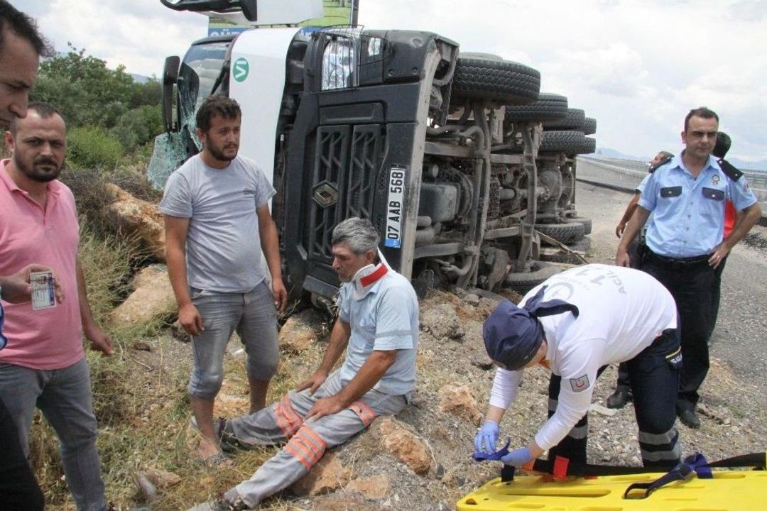 Antalya&rsquo;da Beton Mikseri Kazası: 1 Yaralı