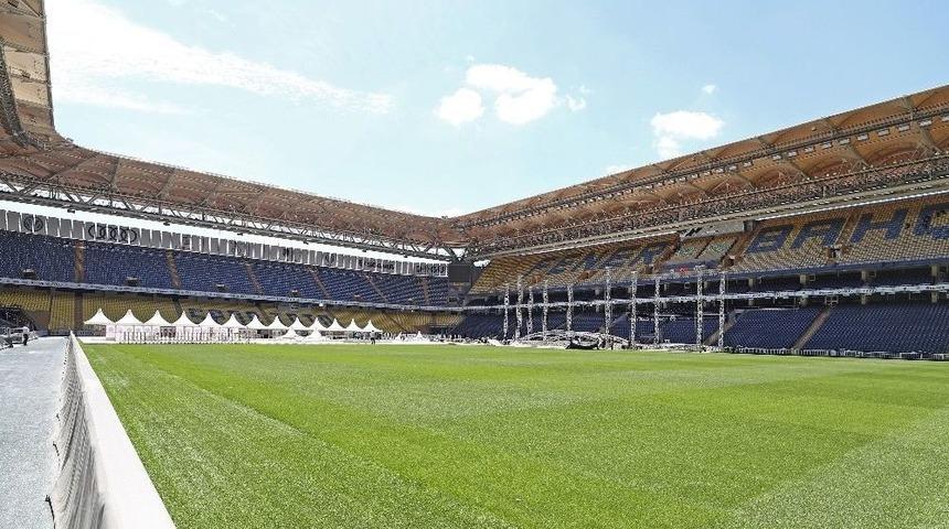 &Uuml;lker Stadı&rsquo;nda Se&ccedil;im Hazırlıkları S&uuml;r&uuml;yor