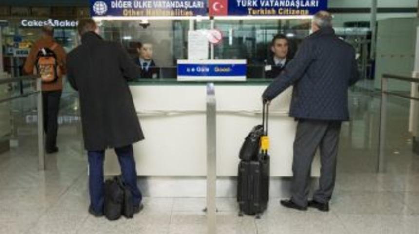 “2018’de Uygulanacak Pasaport Zammı Kuyruk Oluşturabilir”
