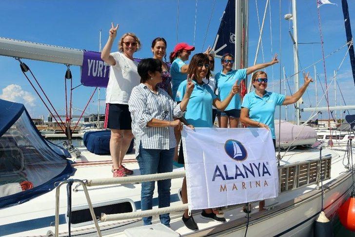 Bodrum’dan Barış İçin Yelken Açan 4 Kadın Alanya’da Mola Verdi G2