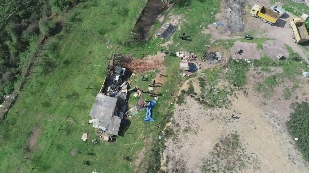 (&ouml;zel) Dehşet &Ccedil;iftliği Maltepe Belediyesi Ekipleri Tarafından Yıkıldı