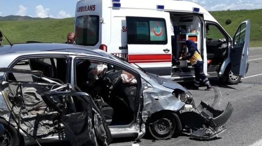 Bing&ouml;l&rsquo;de Trafik Kazası: 3 Yaralı