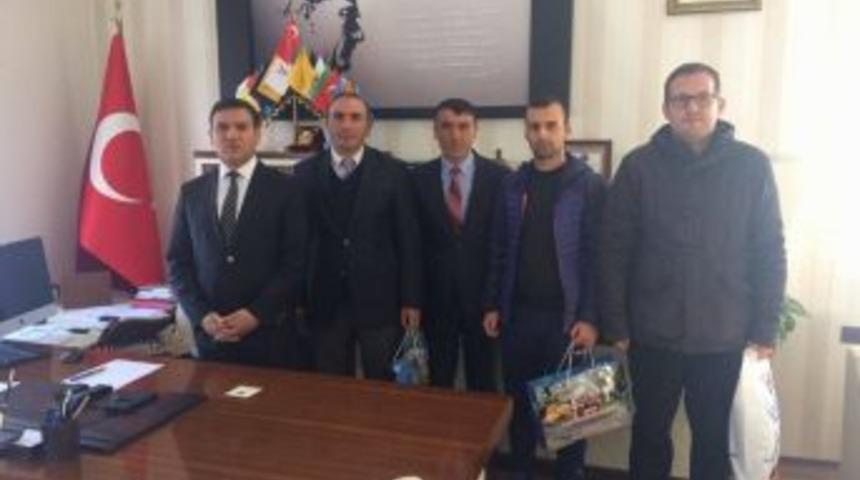 &Ccedil;ıldır Kurumlar Arası Masa Tenisi Turnuvası Tamamlandı