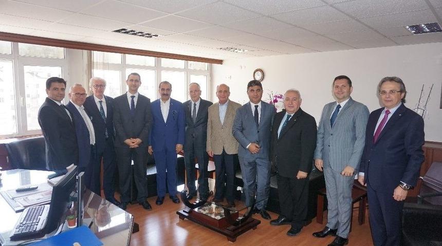 Eib Koordinat&ouml;r Başkanı Eskinazi, &ldquo;ekonomi Bakanlığı İle Etle Tırnak Gibiyiz&rdquo;