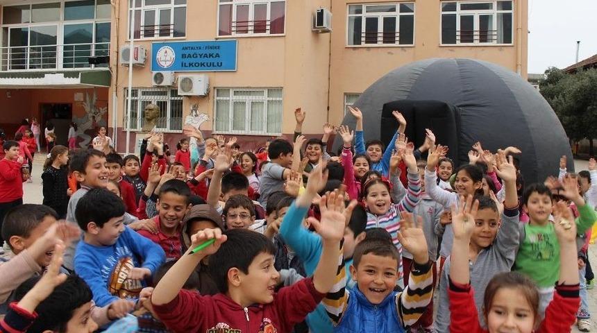 Finikeli &Ccedil;ocuklar &lsquo;gezegen Evi&rsquo;ni &Ccedil;ok Sevdi