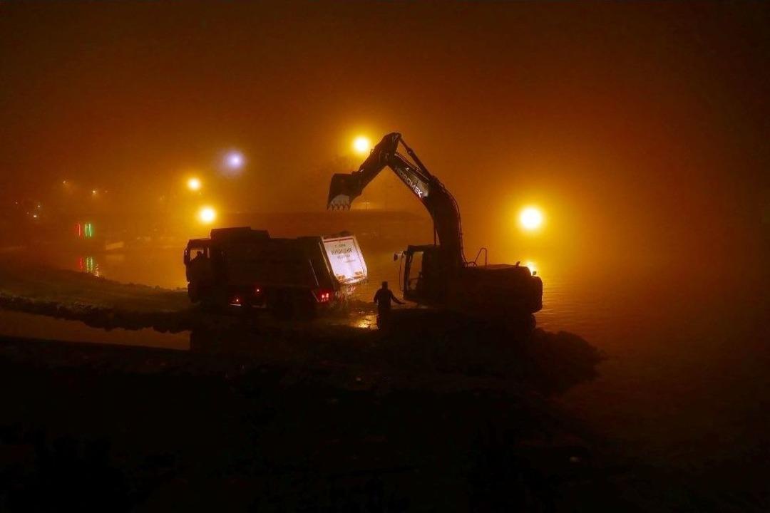 Ganita&rsquo;dan 10 Kamyon &Ccedil;&ouml;p &Ccedil;ıkartıldı