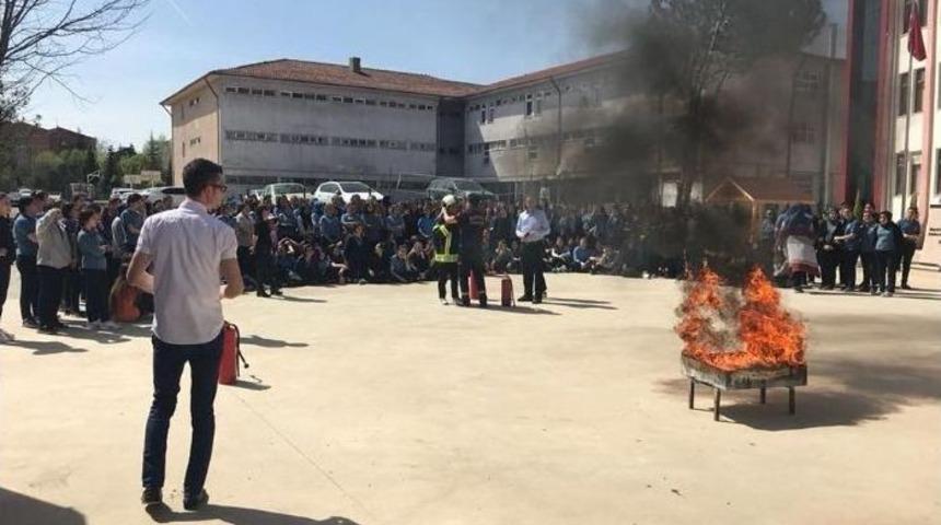 Öğrenciler Yangın Eğitimi Aldılar