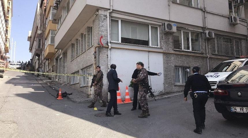 Taksim&rsquo;de Otele Pompalı T&uuml;fekle Saldırı