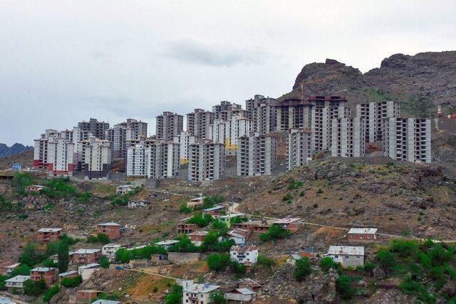 Gümüşhane’de Toki Konutları Gün Sayıyor